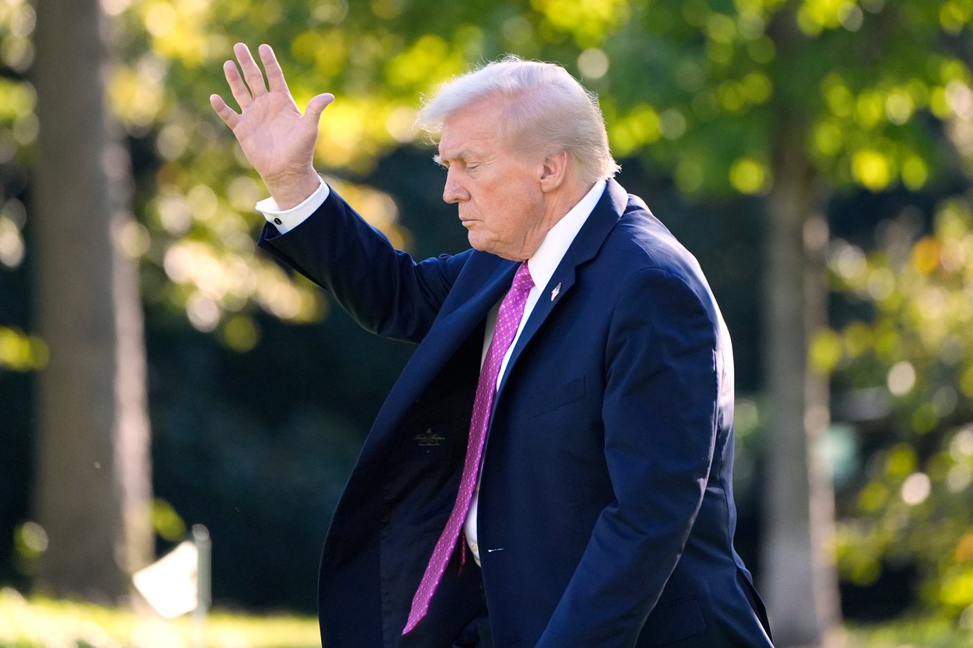 Trump hitting medium and heavy trucks with 25 per cent tariff on Nov. 1