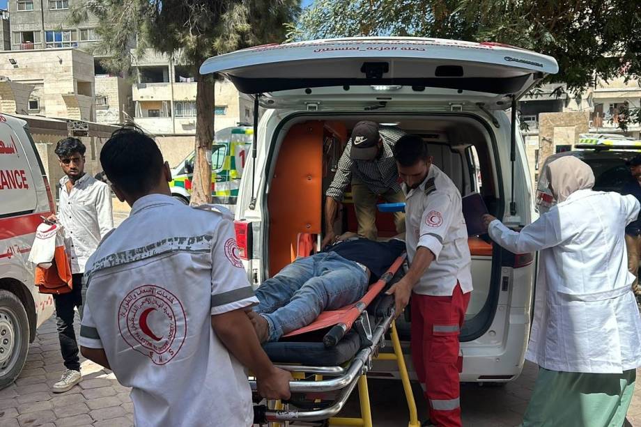 Aid workers in Israel’s firing line – Middle East Monitor