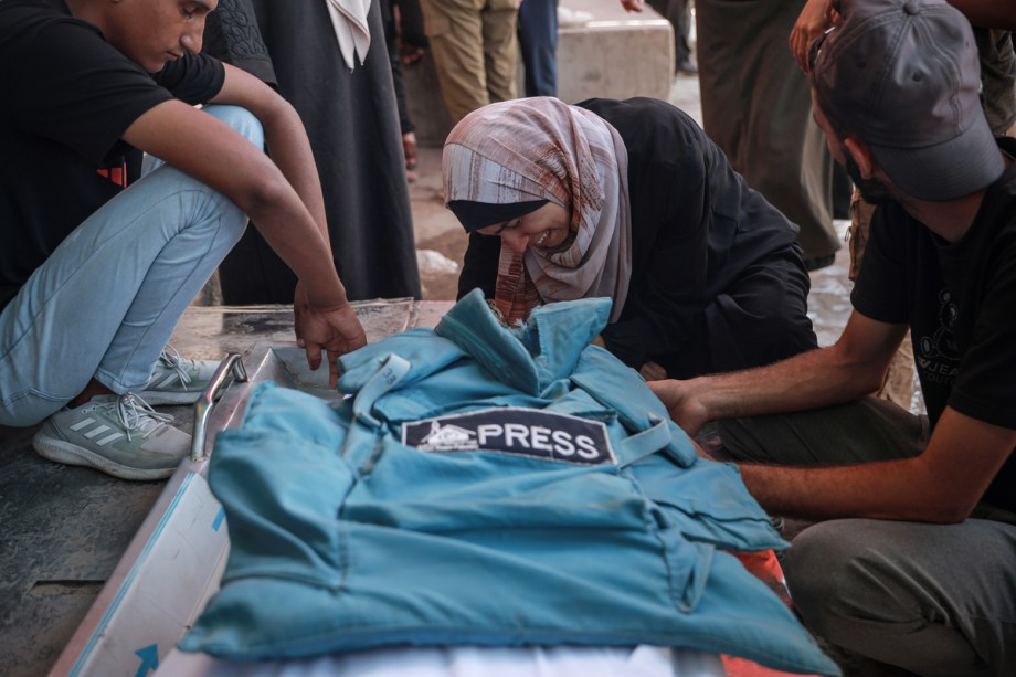 RSF files new ICC complaint against Israel over attacks on Gaza journalists – Middle East Monitor