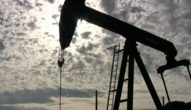 World oil market to see huge glut in 2026, IEA says