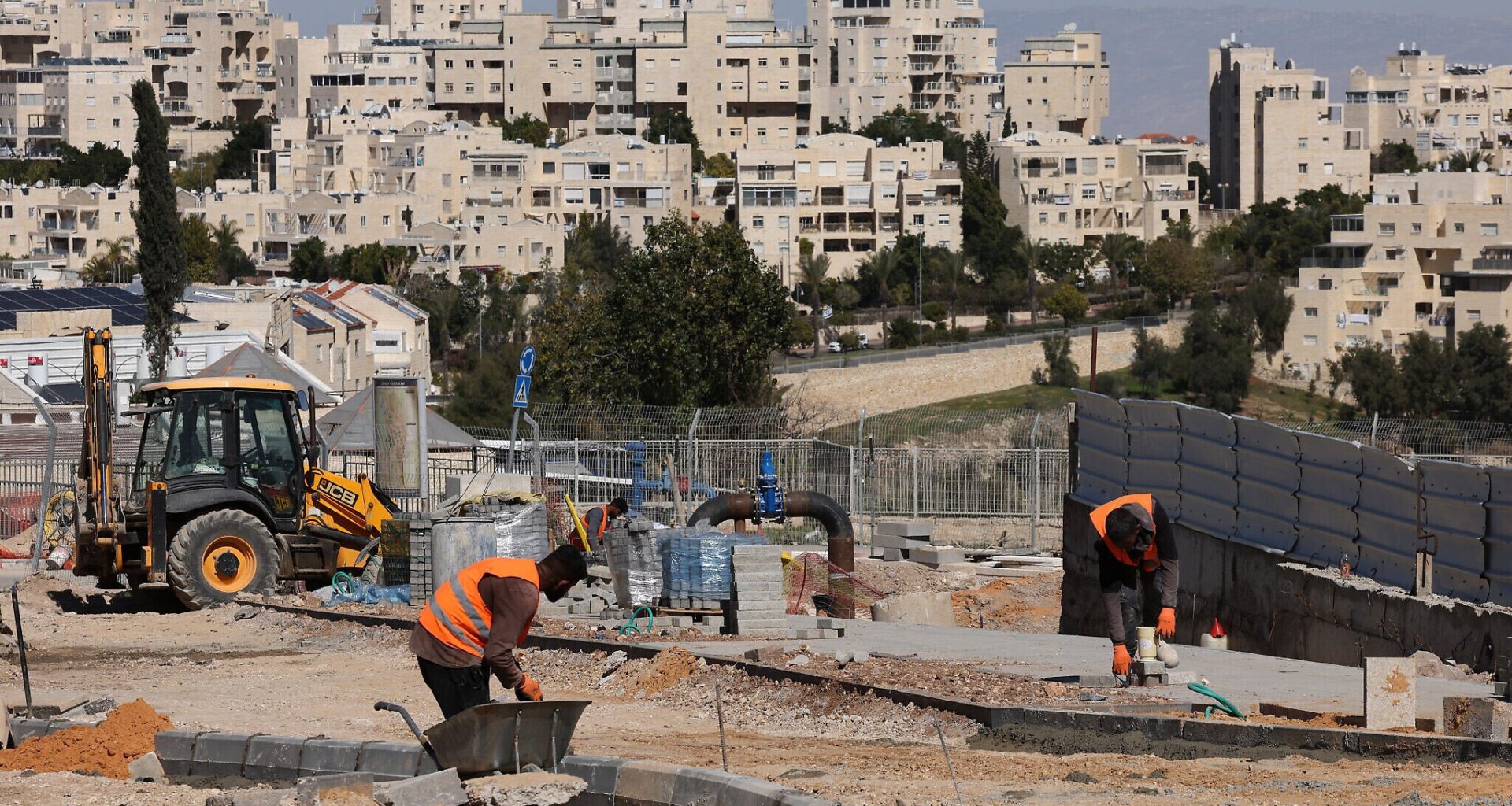2 West Bank annexation bills get initial nod, with MKs rebelling against PM as Vance visits