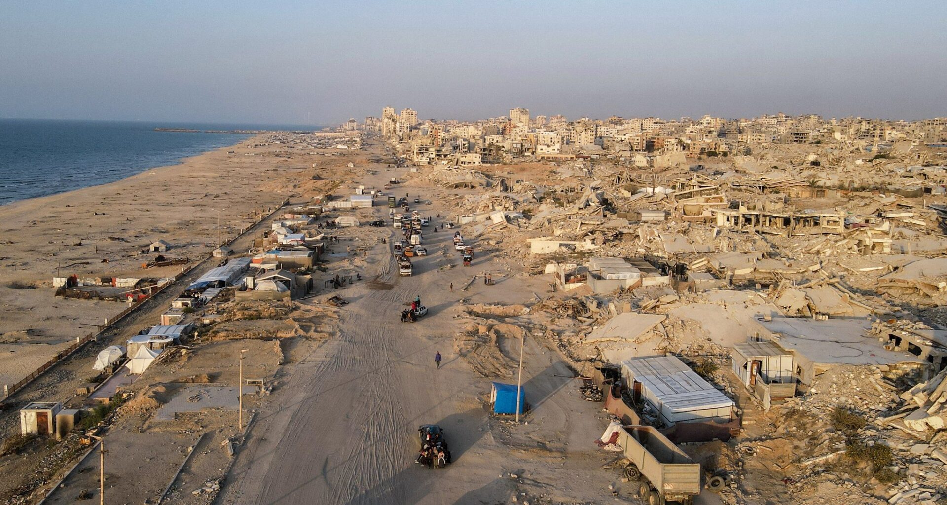 Hamas, Fatah hold talks in Cairo on next steps for Gaza truce