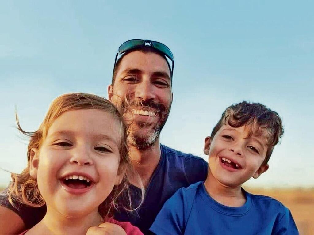 תמיר אדר עם ילדיו, אסף ונטע