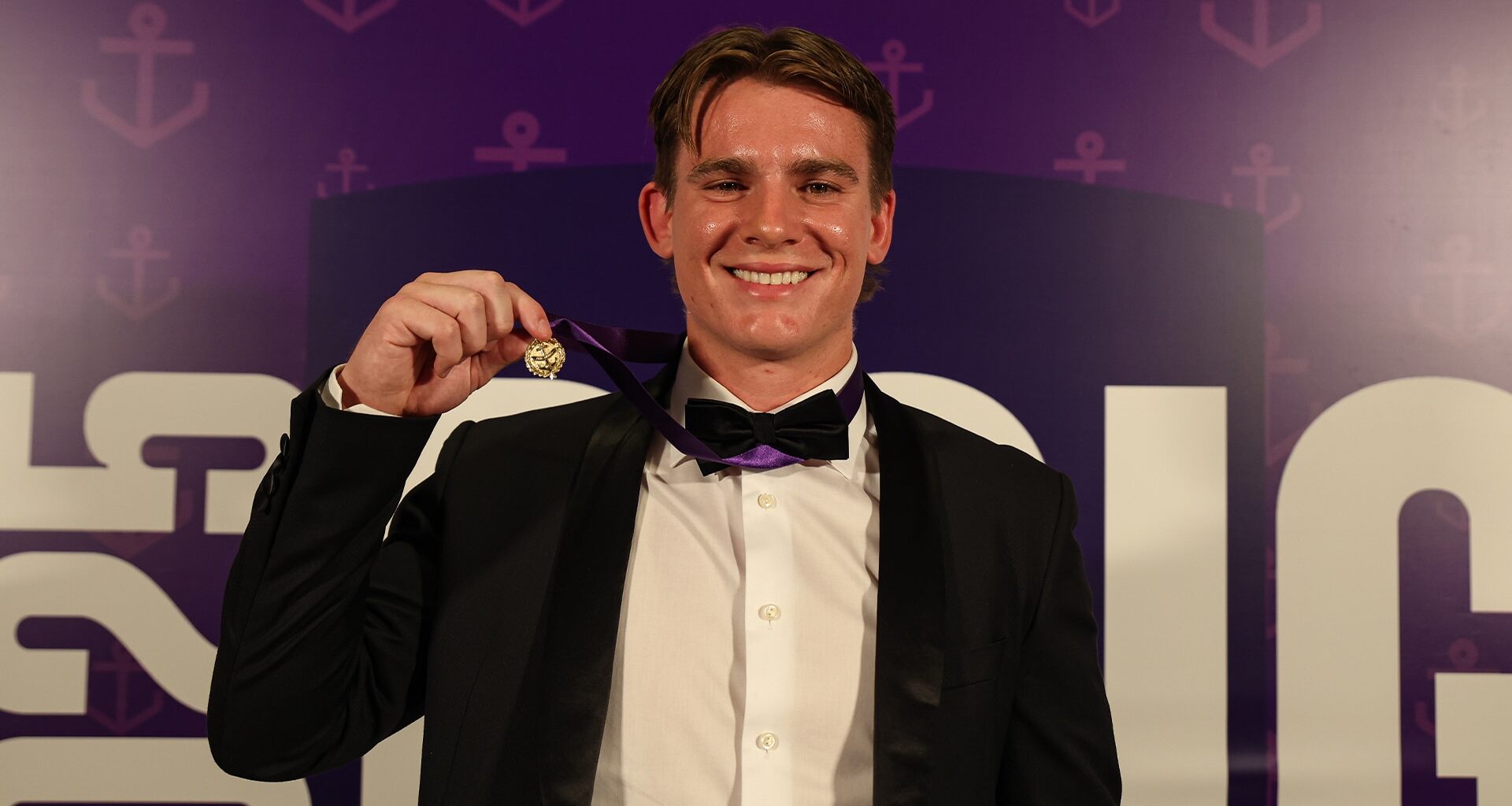 Serong makes history with three-peat