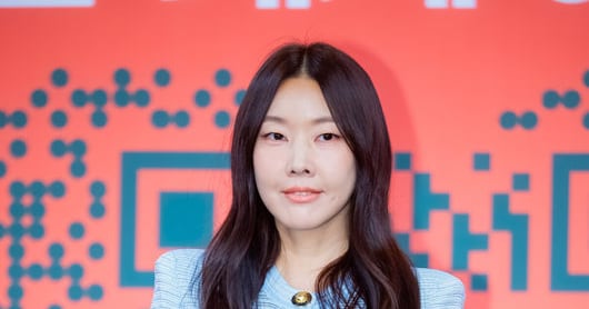 Model Han Hye-jin Opens Up on Career Loneliness and Love - 조선일보