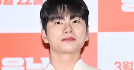 Lee Yi-kyung Faces Privacy Controversy Amid Family's Public Exposure - 조선일보