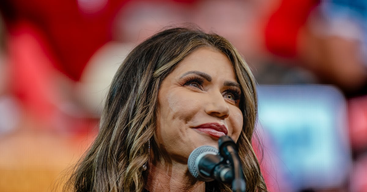 Trump’s security secretary calls Chicago a ‘war zone’ after federal agents shoot woman – The Irish Times