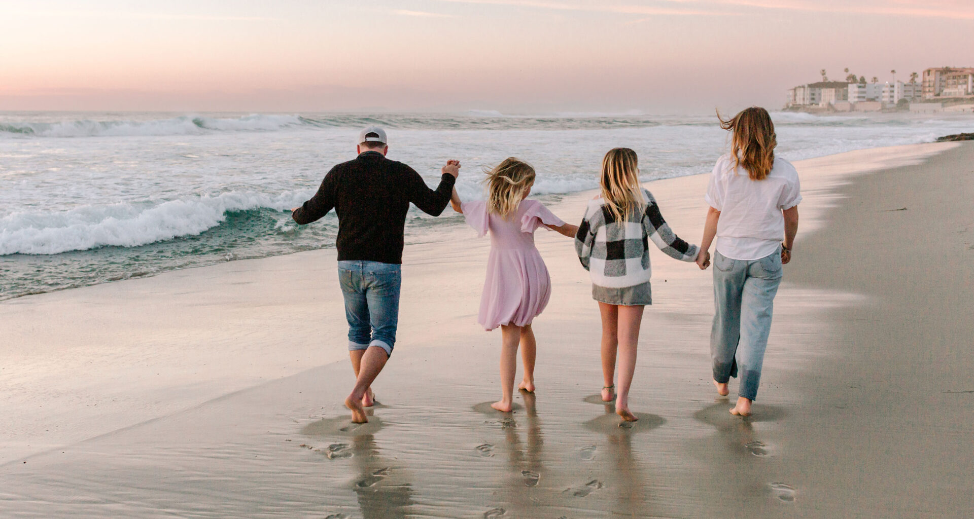 Brits go big on holidays abroad, spending almost £3,000 on a once in a lifetime trip