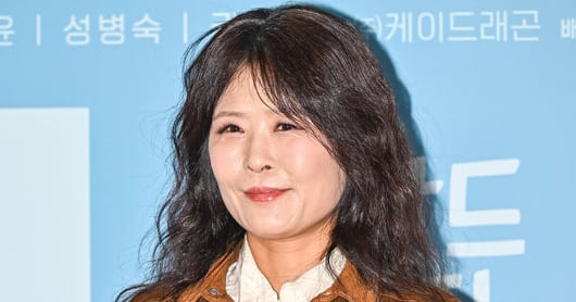 Hwang Suk-jung: Ex's Secret Wedding Led to Aphasia - 조선일보