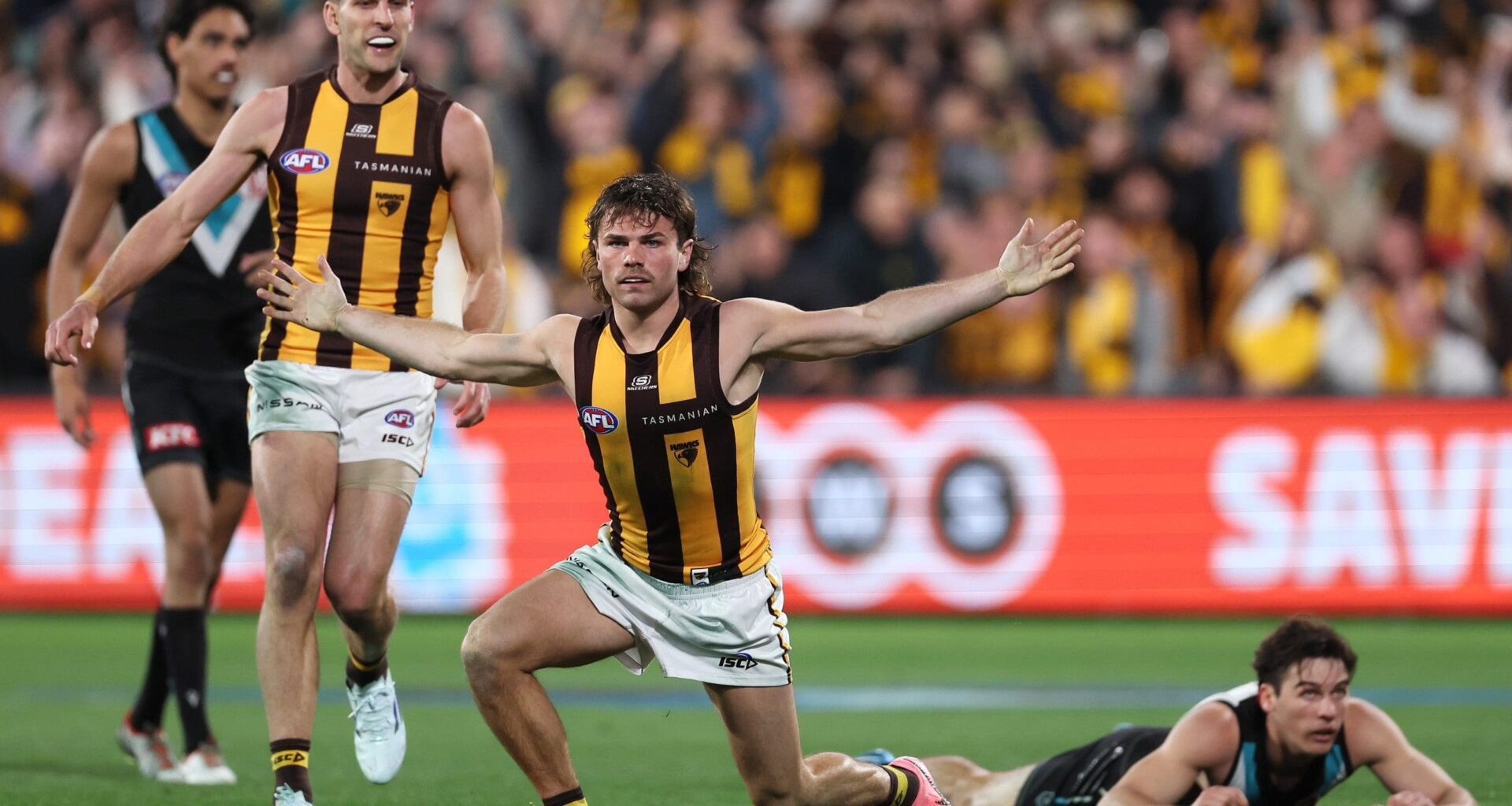 Rival clubs eye Hawthorn's top pick: AFL trade news - AFL News