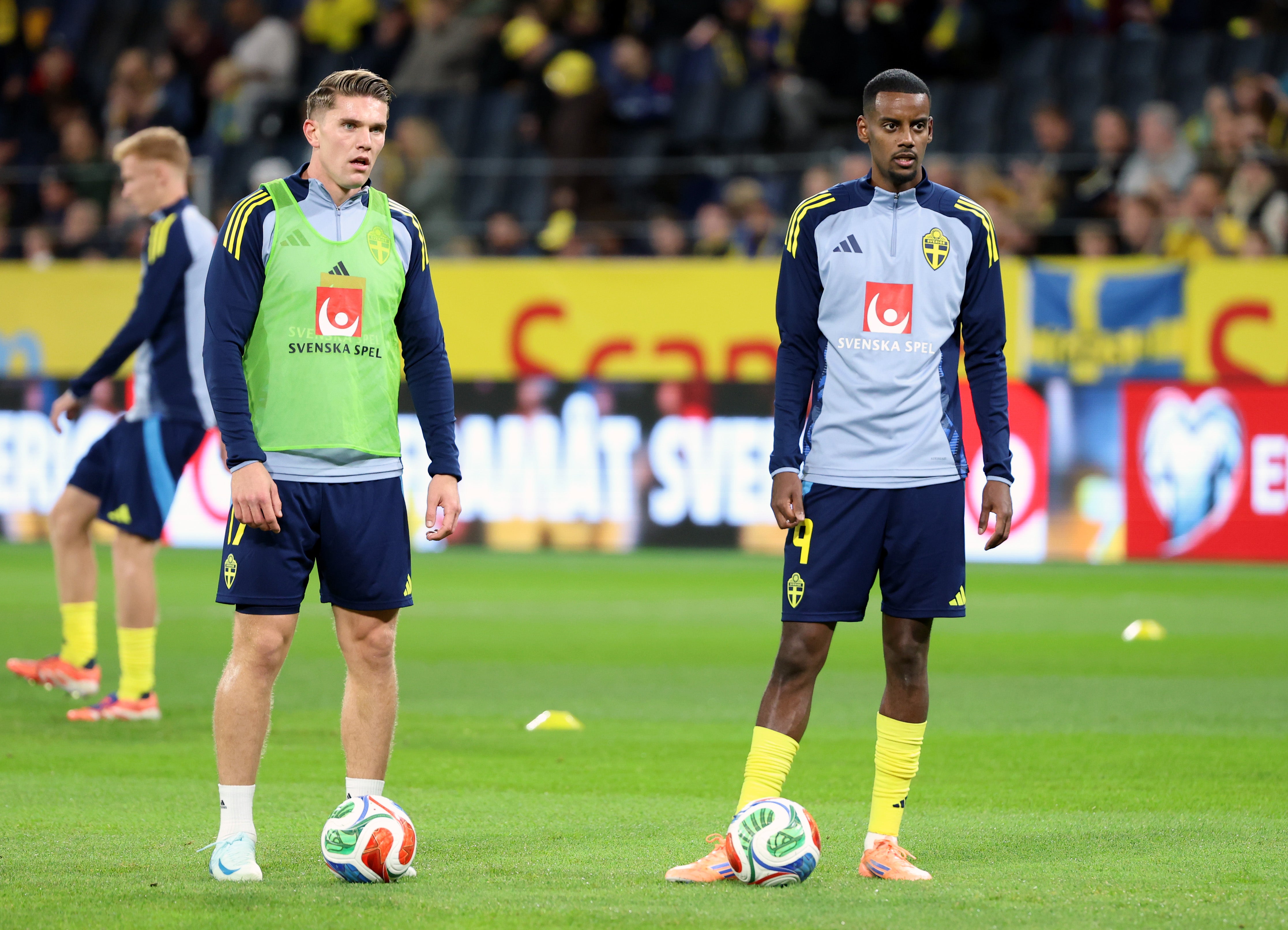 Sweden's star strikers, Viktor Gyokeres and Alexander Isak, have failed to gel