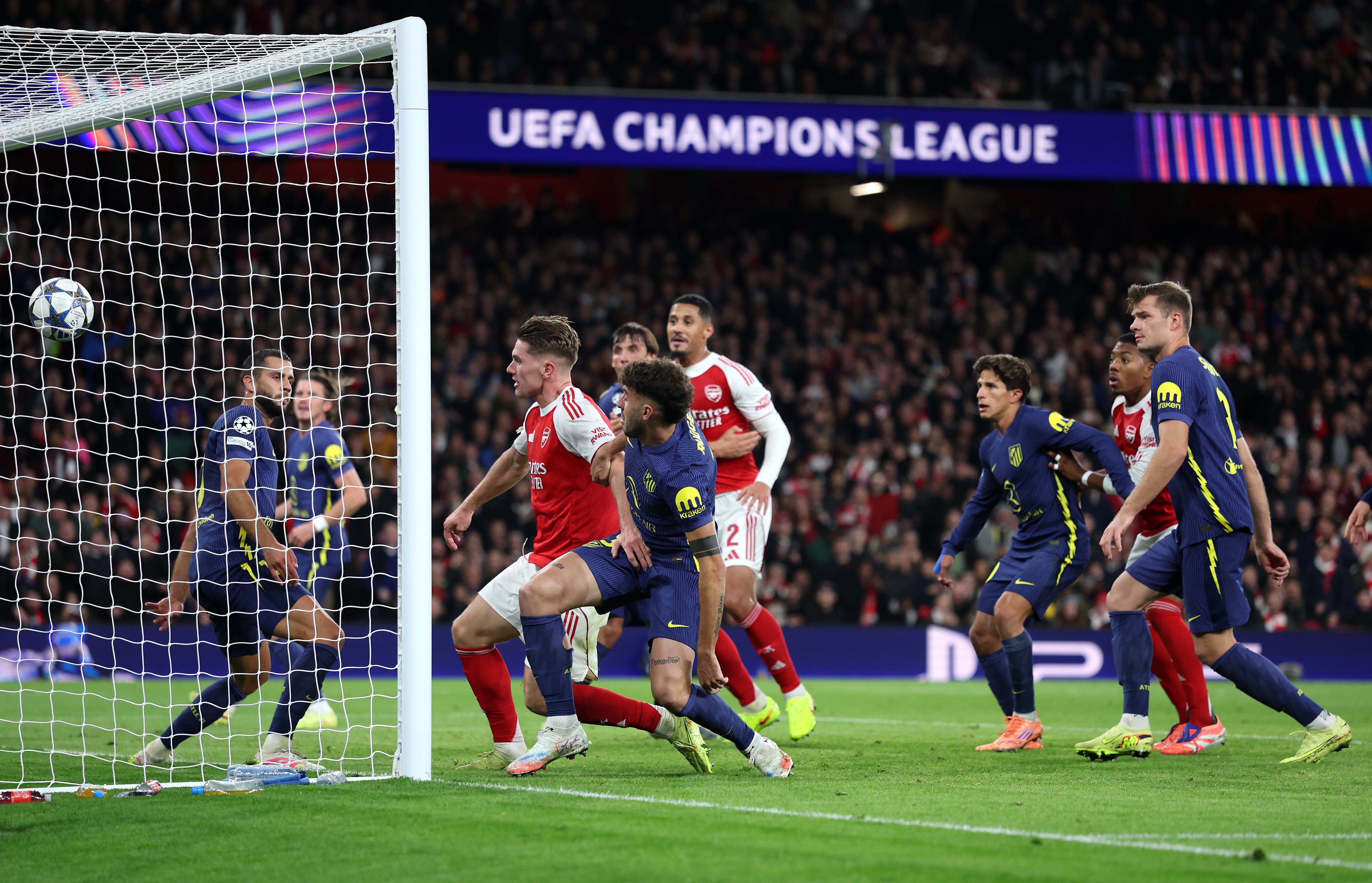 Gyokeres used his thigh for Arsenal’s fourth