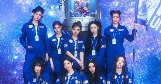 TWICE Holds 10th-Anniversary Fan Meeting Today - 조선일보