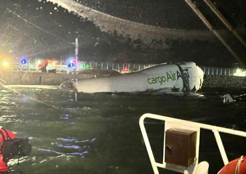 Boeing 747 Crashes On Landing In Hong Kong, Plunges Into Sea, Killing Two