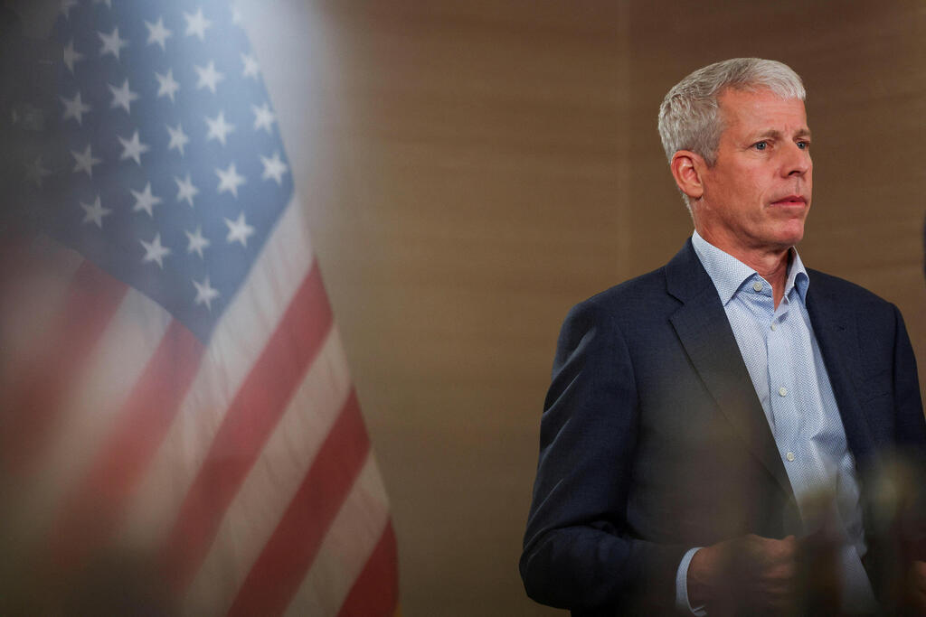 שר האנרגיה של ארה"ב כריס רייט בביקור באבו דאבי 11 באפריל