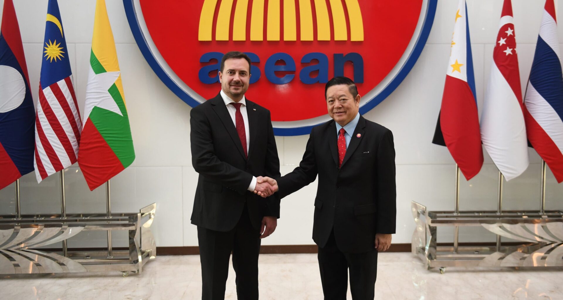 Deputy Minister of Foreign Affairs of Republic of Bulgaria Calls on the Secretary-General of ASEAN