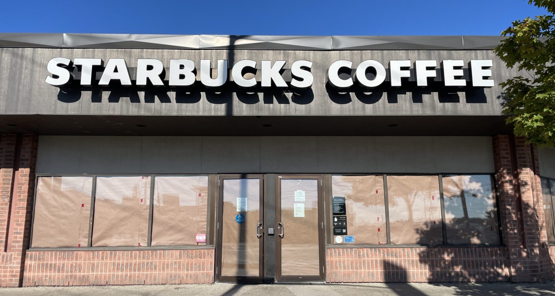 Two Starbucks locations in Waterloo now permanently closed