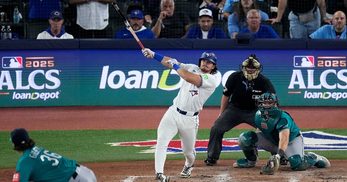 LIVE UPDATES: Toronto Blue Jays strike first, lead Seattle Mariners 4-0 - CTV News