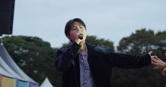 Jeong Seung-hwan Previews 'Happiness Is Difficult' with Ballad Essence - 조선일보