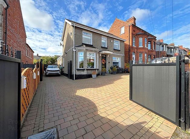 Luxury home belonging to former terror boss is back on the market