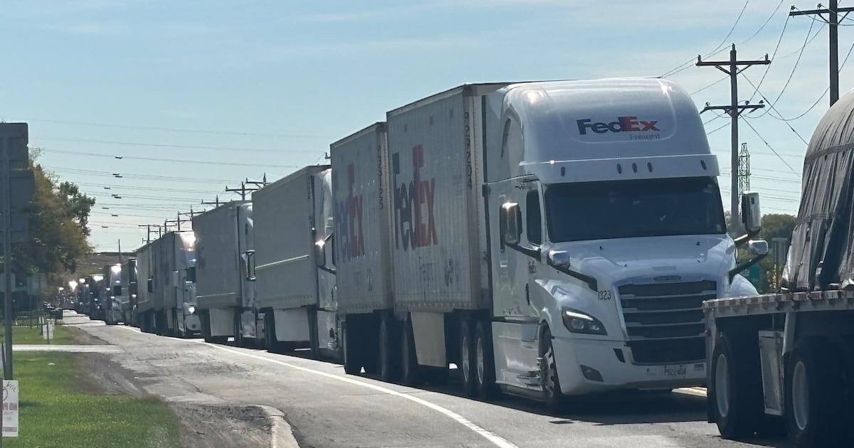 Canada-bound commercial trucks face long lines at border crossings due to processing delays - CTV News