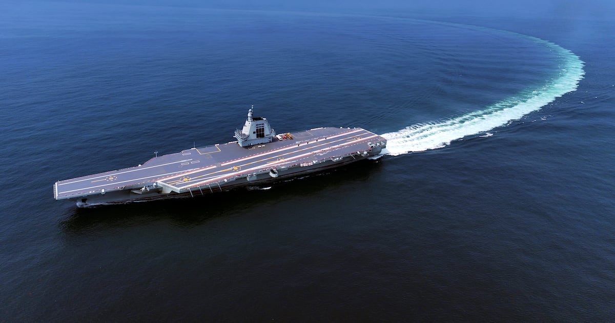 China's Fujian Carrier Deck Flaws Hinder Simultaneous Operations - 조선일보