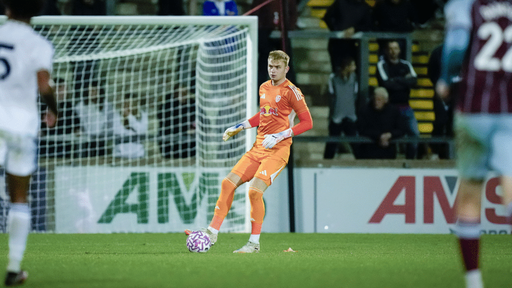 Iron welcome Rory Mahady on short term loan