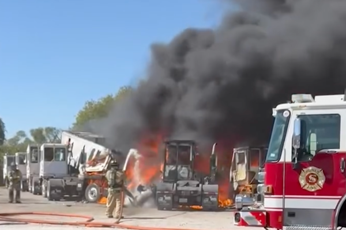 Two dead after plane crashes into trucks near airport outside of Fort Worth: reports