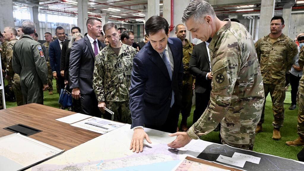 מזכיר המדינה של ארה"ב מרקו רוביו בביקור בבסיס המפקדה האמריקנית בישראל