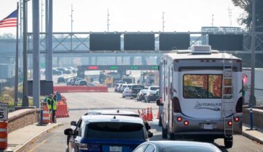 Snowbirds face ‘inconsistent’ fingerprinting rules at U.S. border, group says - National