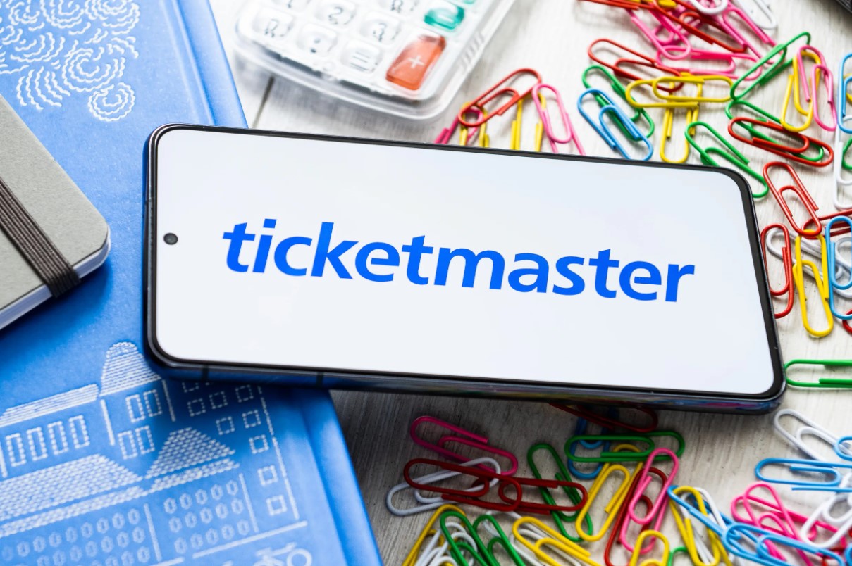 Ticketmaster says it doesn't 'set or control' ticket prices in response to uproar over Jays World Series resale costs