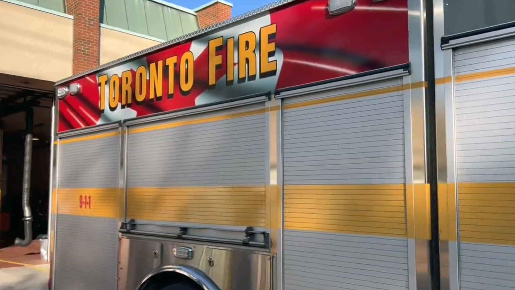 Man suffers severe burns on cherry picker in North York