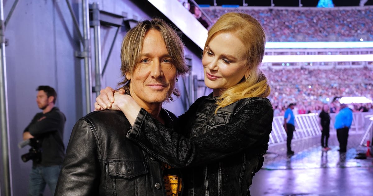 Nicole Kidman files for divorce from Keith Urban