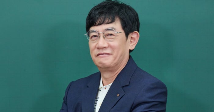 Lee Kyung-kyu Reveals Stolen Grand Prize 'Bad Rapport' - 조선일보