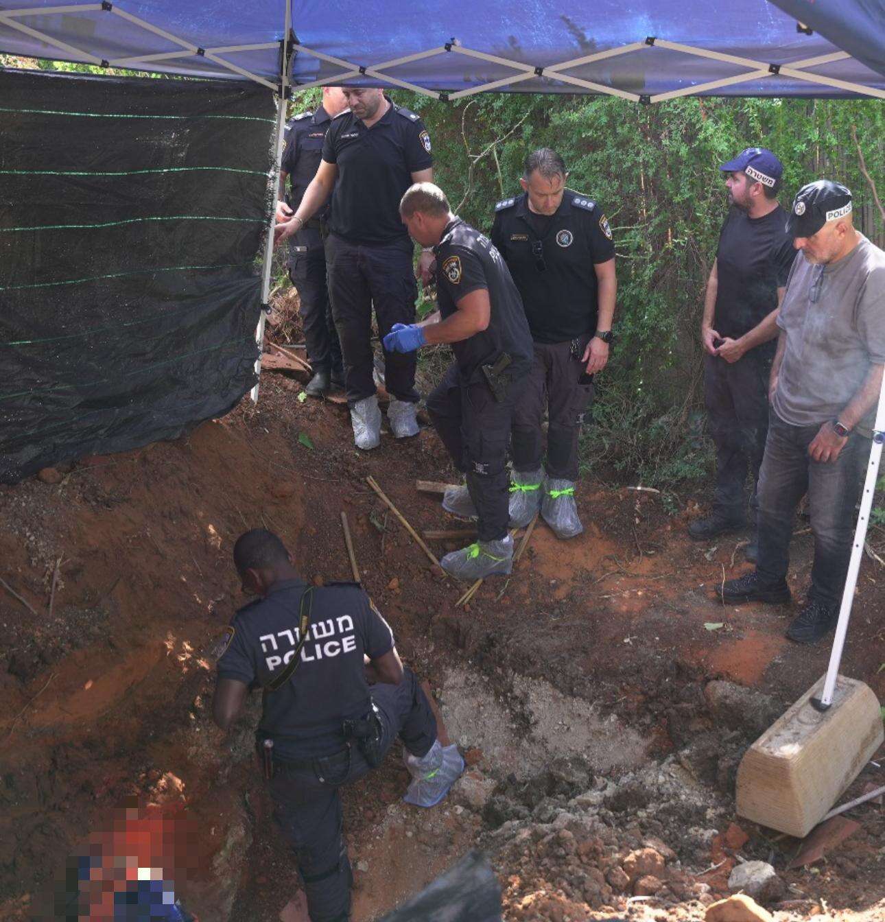 הקבר בגינה: בני משפחה בכרמיאל ניסו להסיר מוות של ניצולת שואה בת 93 , דוברות המשטרה