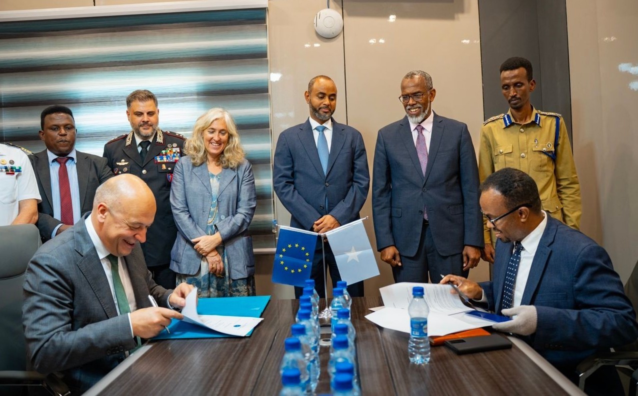 EUCAP Somalia donates equipment to Maritime Rescue and Coordination Centre