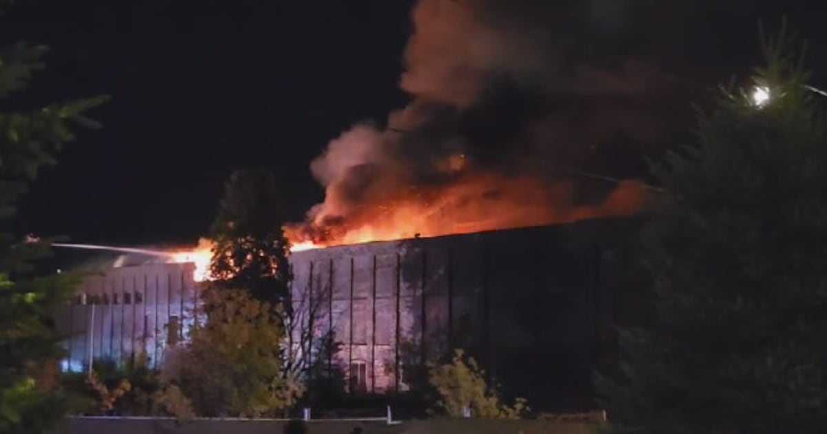 Large fire at Bowmanville industrial plant