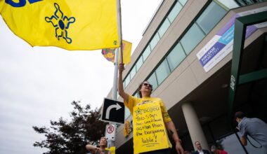 B.C.’s striking public service workers ‘puzzled’ by finance minister’s comments - CTV News