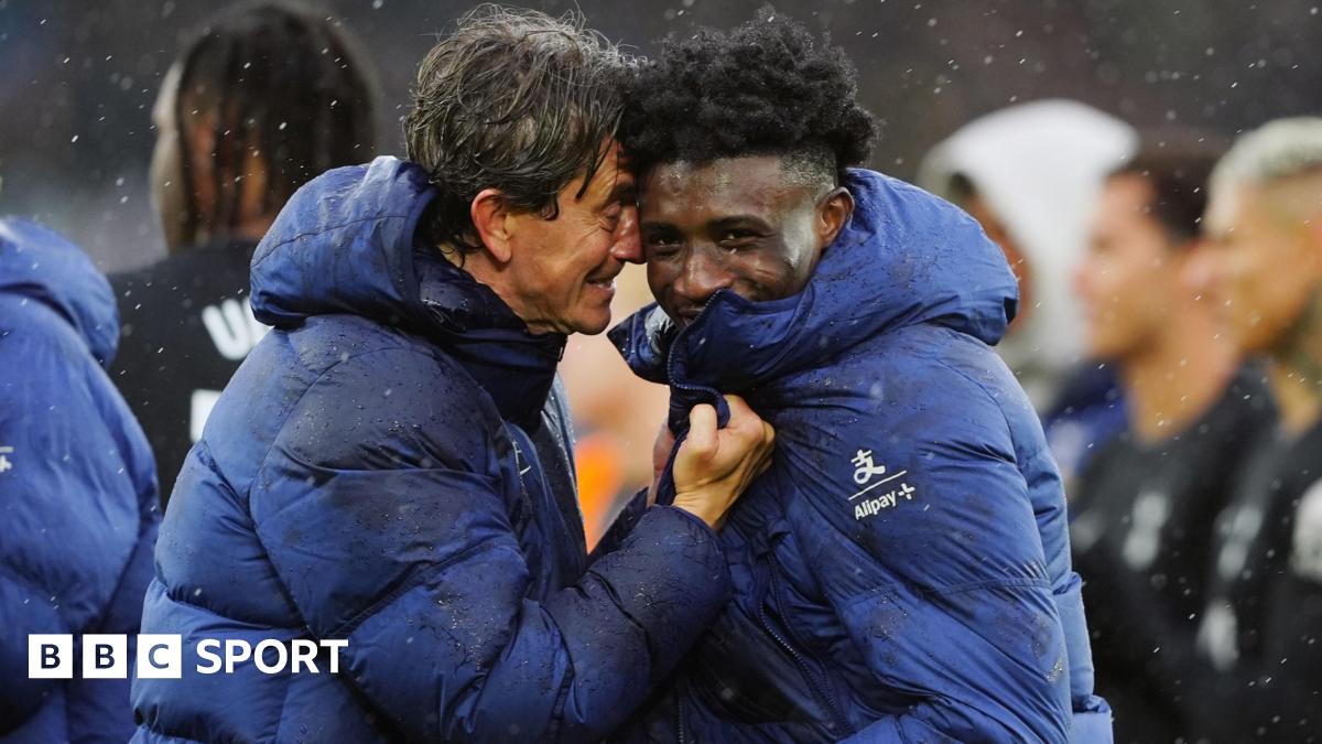 Premier League LIVE: Build-up to kick-offs, including Leeds United v Tottenham, Arsenal v West Ham, Manchester United v Sunderland and Chelsea v Liverpool