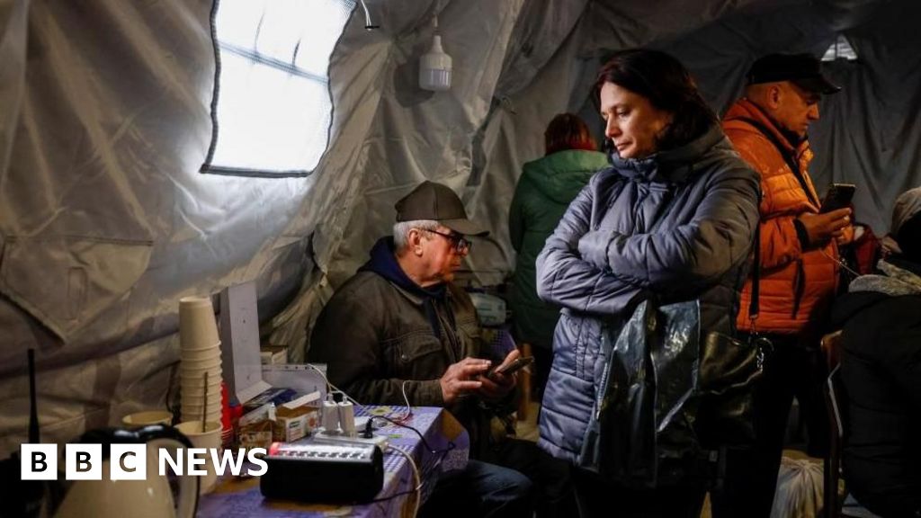 Chernihiv in total blackout after 'massive' Russian assault