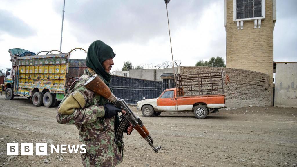 Afghan Taliban confirm 'retaliatory' border attacks on Pakistan