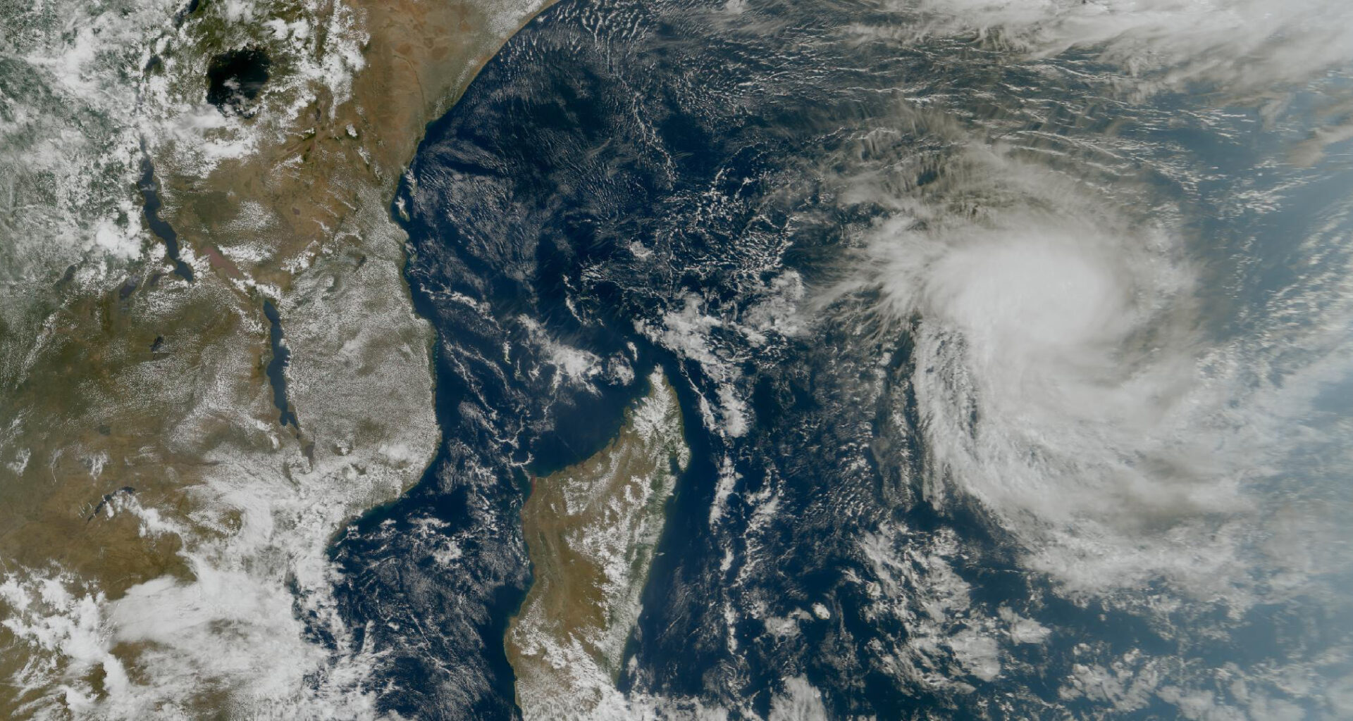 Typhoon Chenge, 10:10 UTC, 21 October 2025