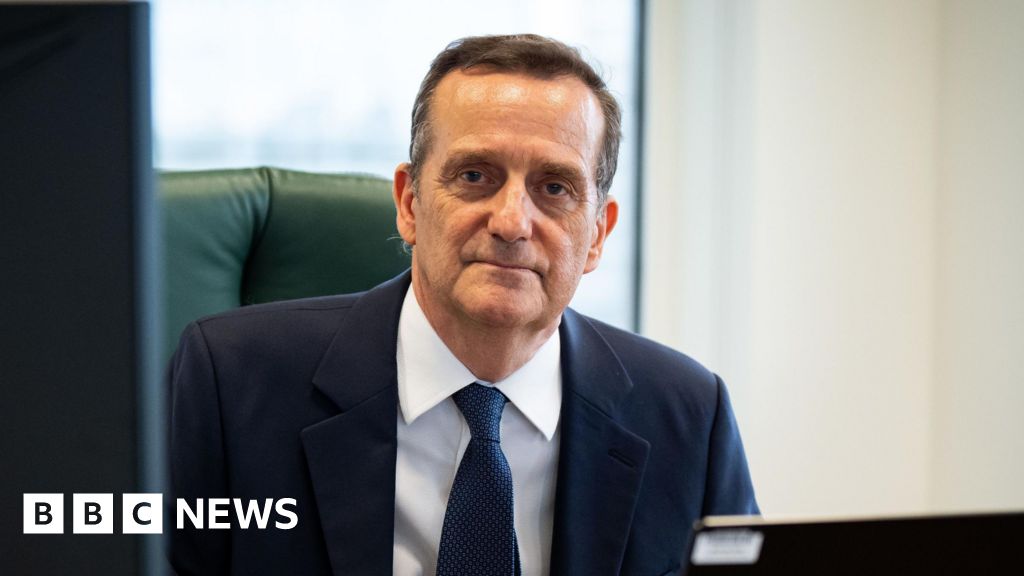 MPs demand chief prosecutor explain China spy case collapse