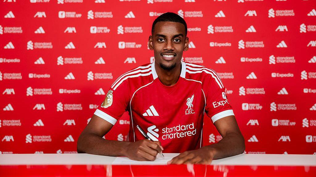 Alexander Isak signing for Liverpool