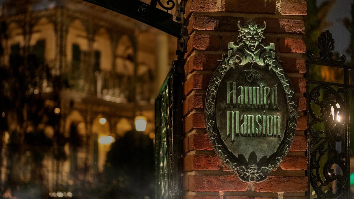 Disneyland California guest dies after riding Haunted Mansion attraction, sparks investigation