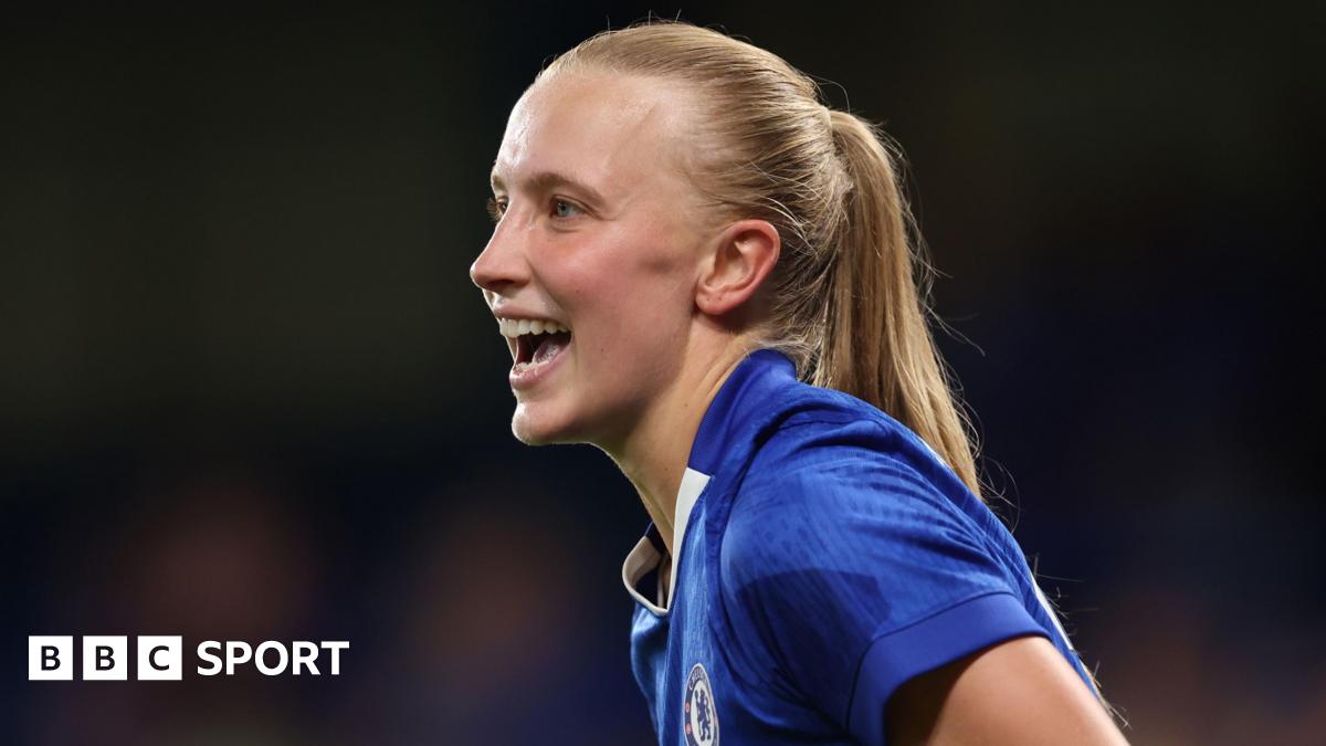 Aggie Beever-Jones playing for Chelsea