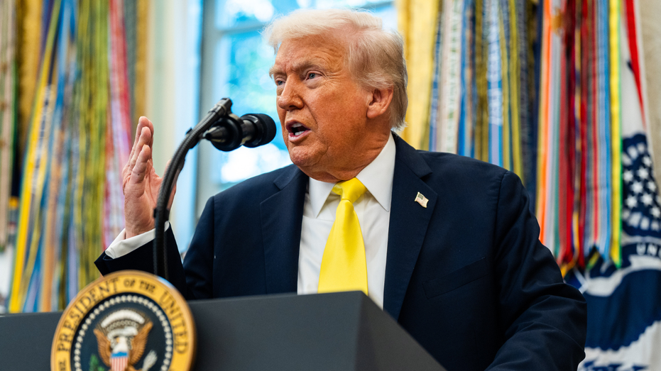 Trump speaks in the Oval Office