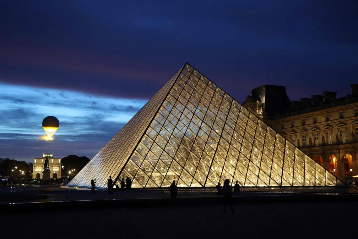 The Louvre said it was closing for the day “for exceptional reasons”.