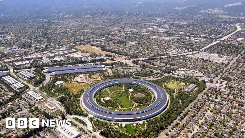 A tangled web of deals stokes AI bubble fears in Silicon Valley