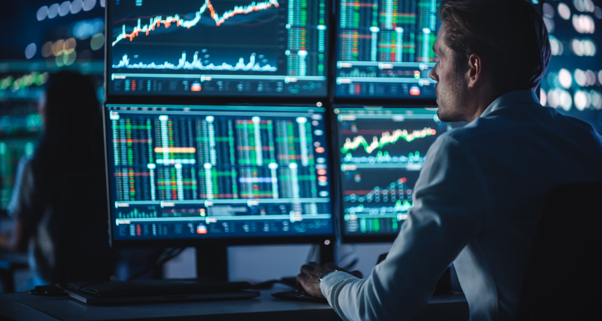 1 Top Cryptocurrency to Buy Before It Soars over 500%, According to Standard Chartered